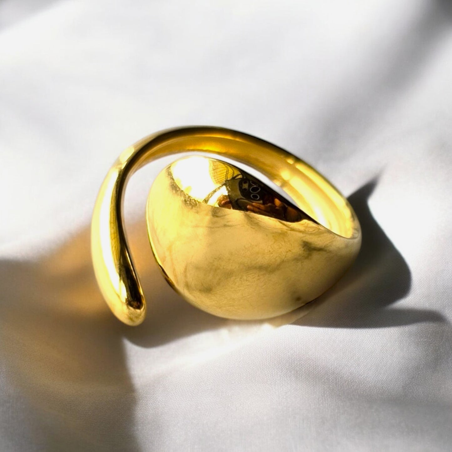 Bold Curve Ring