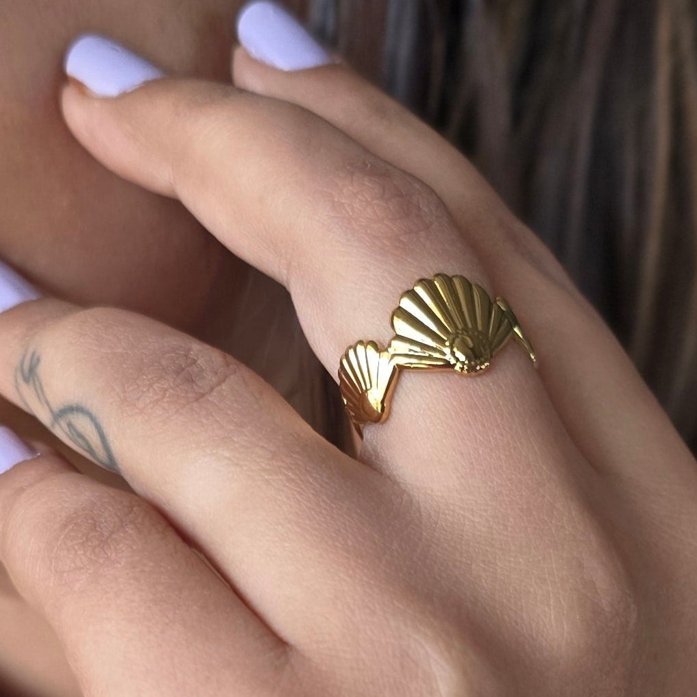 Shell It Out Ring