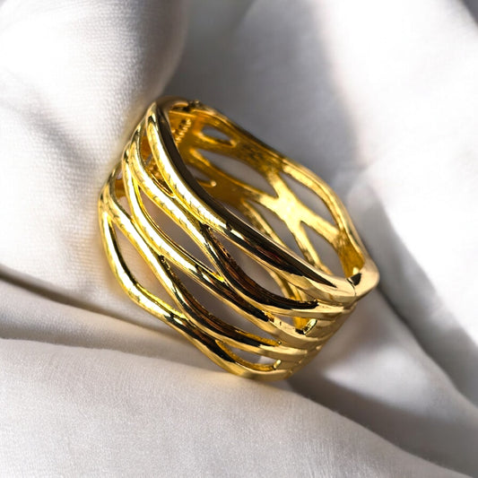Auraflow Statement Cuff