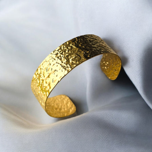BareGold Statement Cuff