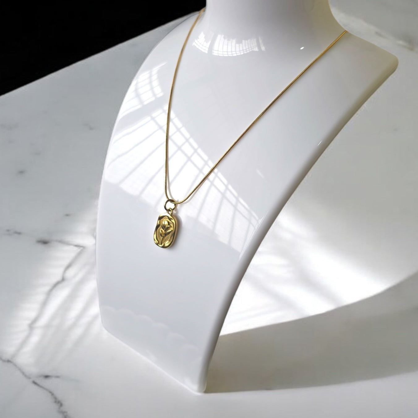 Flora Aura Necklace