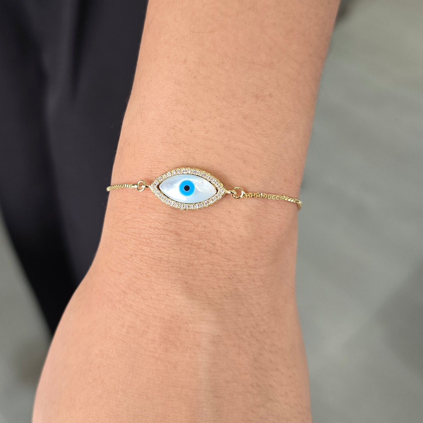Eyeconic bracelet