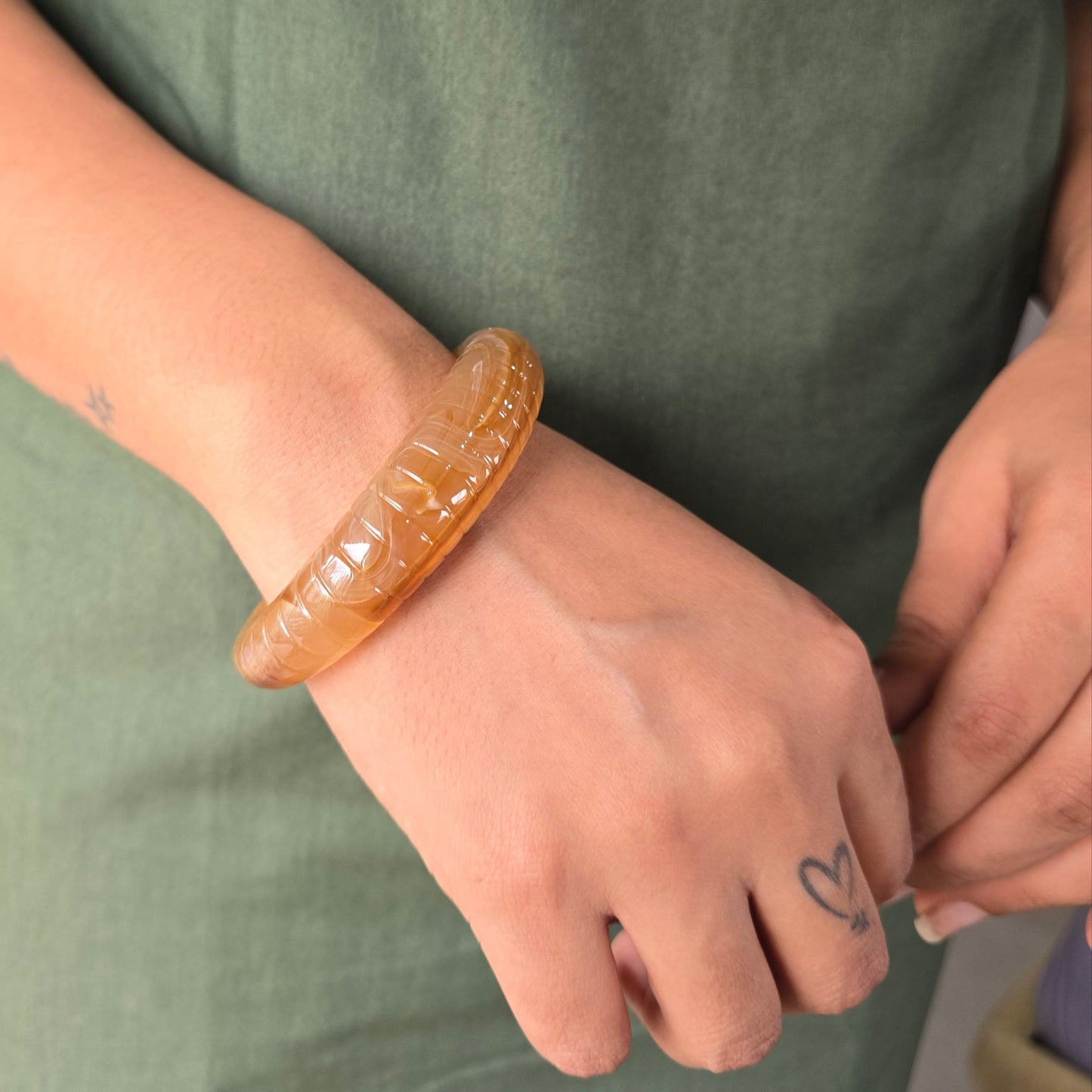Gloss Drip Cuff