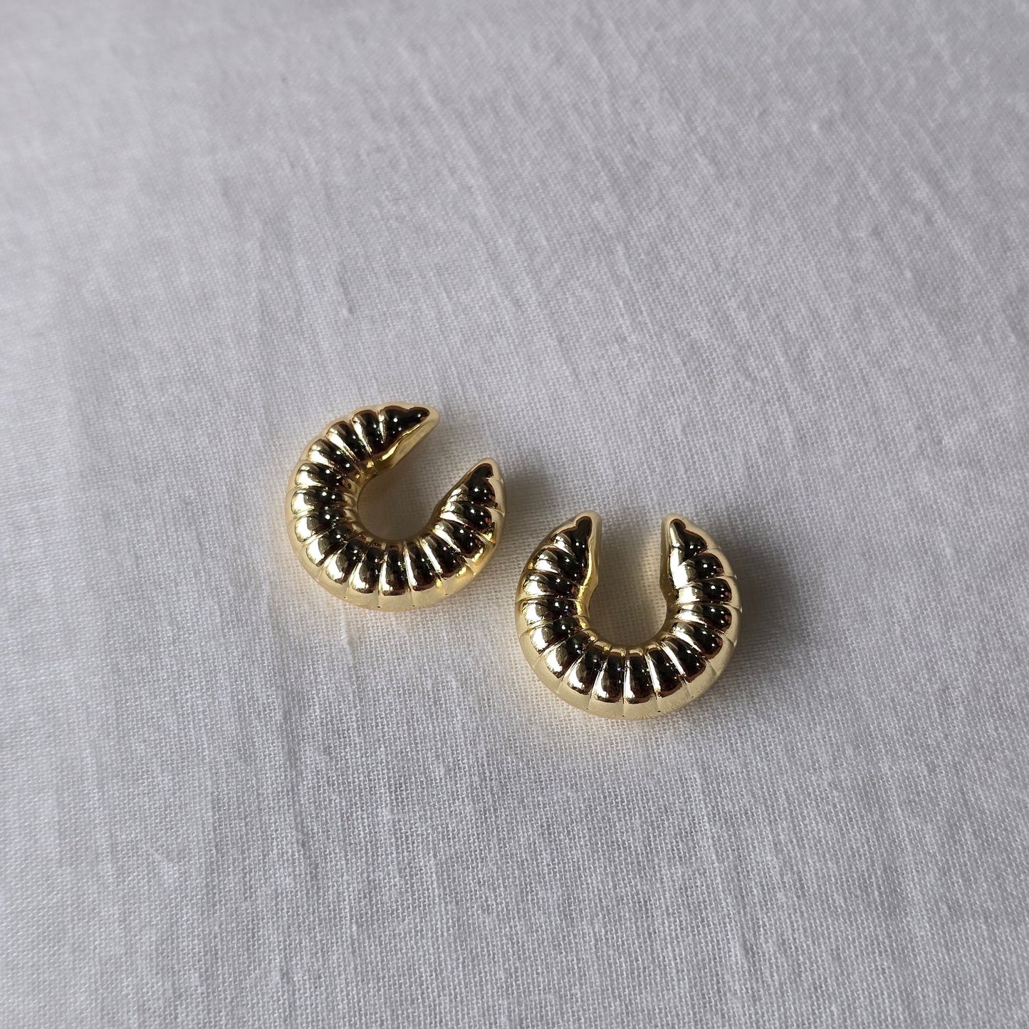 Textura Ear Cuff