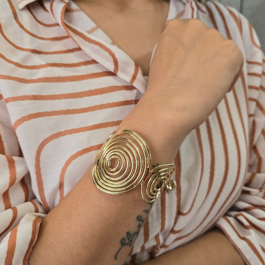 Dune Curl Statement Cuff