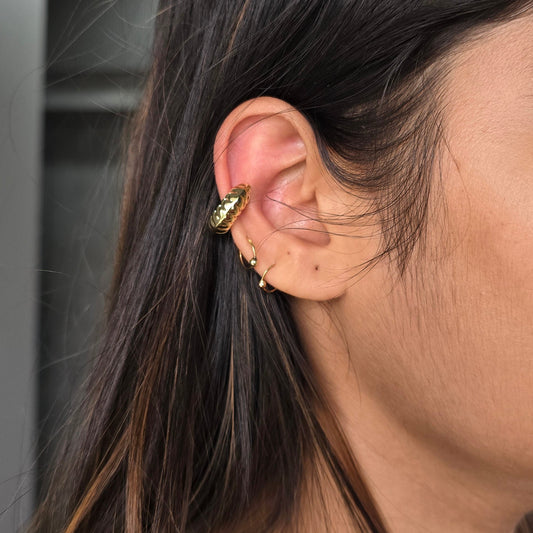 Textura Ear Cuff